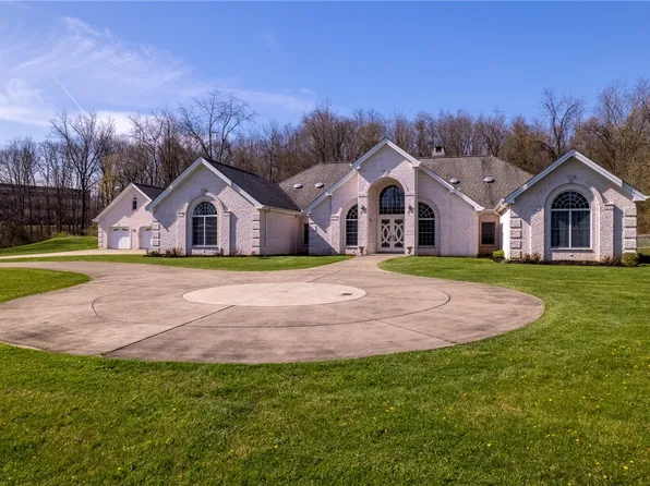 104 Angerer Rd, Canonsburg, PA 15317