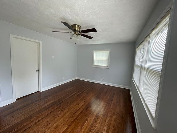 4th image of 1225 Shouse Blvd
