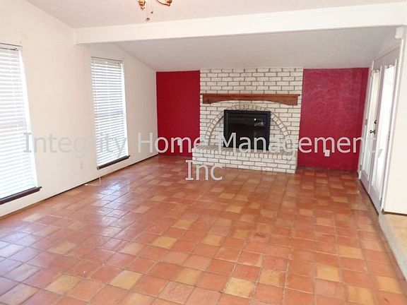 3rd image of 4200 Staghorn Cir S