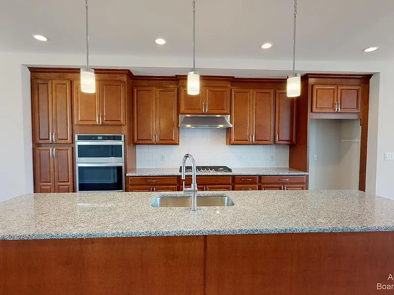 2704 S Spurway Dr — Photo 6