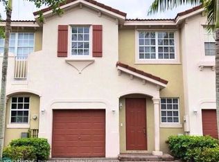 560 NE 21st Ter, Homestead, FL 33033