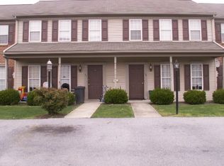 20 S Whisper Ln, New Holland, PA 17557