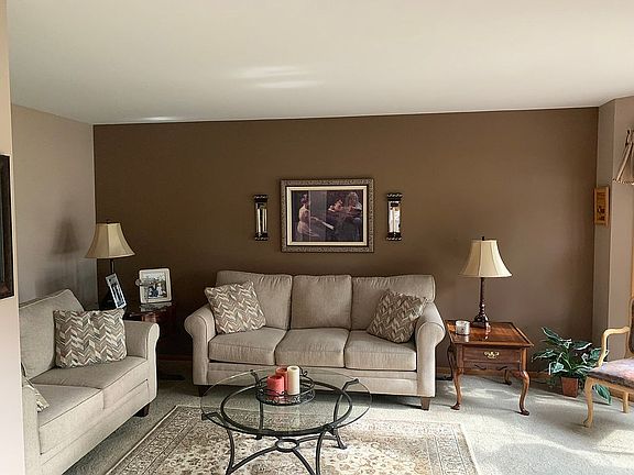 4th image of 2377 Cattlemen Dr