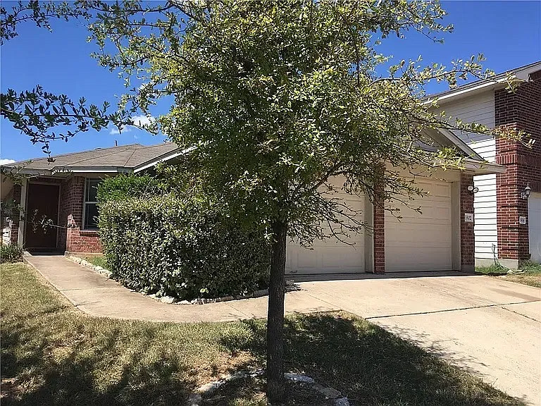 3302 Etheredge Dr — Photo 2
