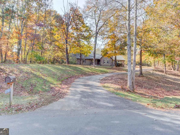 2751 Chickadee Dr, Monroe, GA 30655