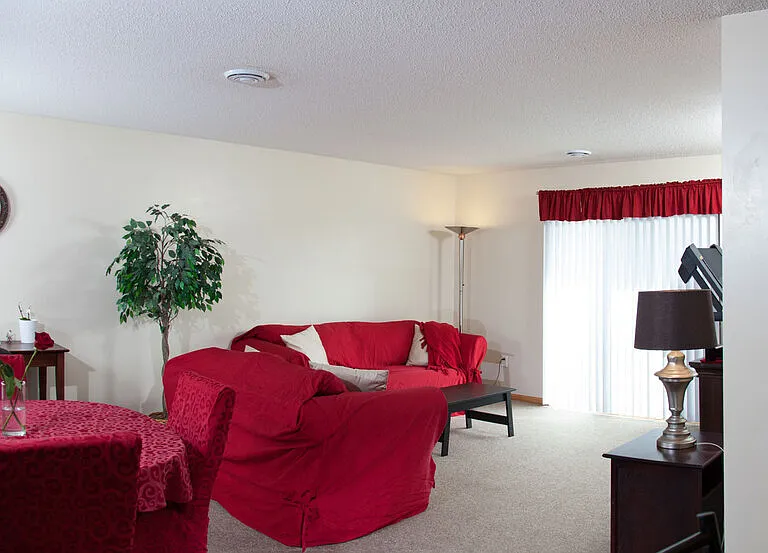 542 Lulu Ln — Photo 4