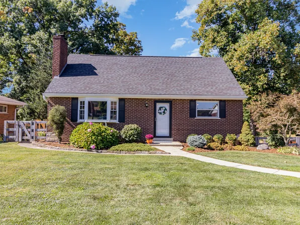 912 Kenridge St, Villa Hills, KY 41017