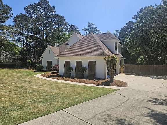 2nd image of 1116 Laurelwood Rd
