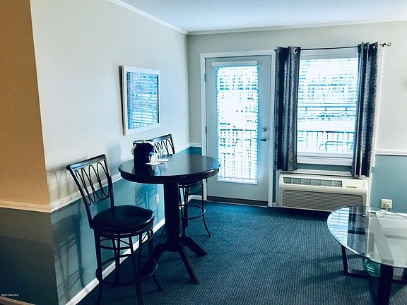 3rd image of 425 Williams St #29