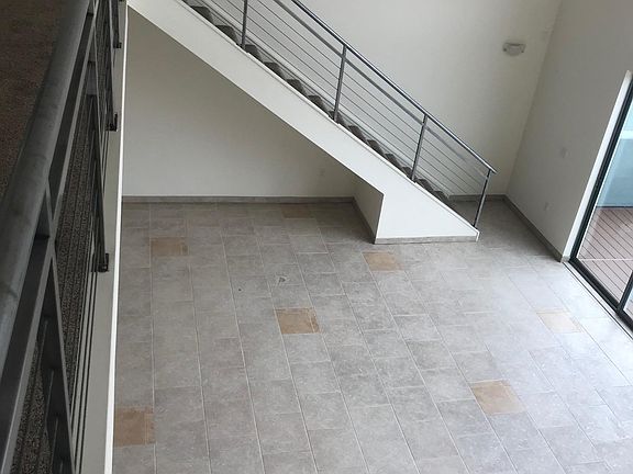 4th image of 2141 26th St Unit 202
