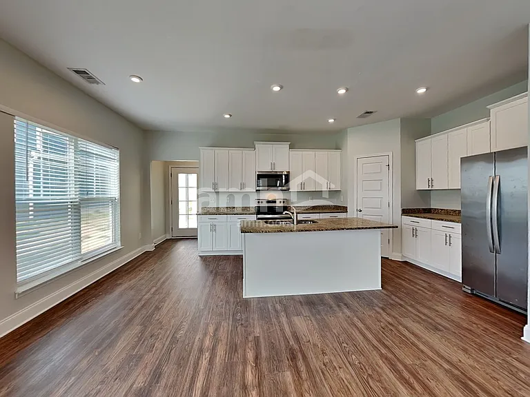 5305 Tupelo St — Photo 3
