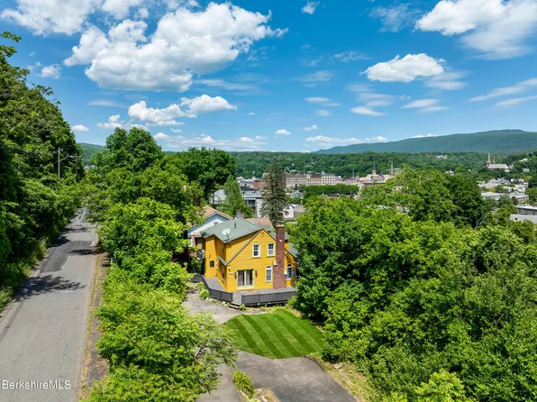 63 Francis St, North Adams, MA 01247
