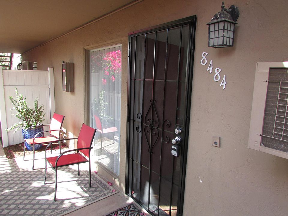 1st image of 8484 Parkway Dr