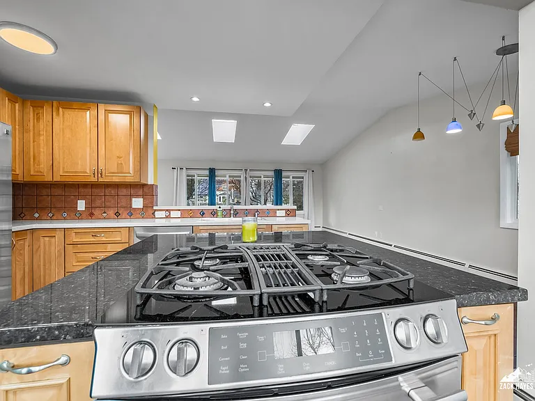 3868 Shannon Cir — Photo 10