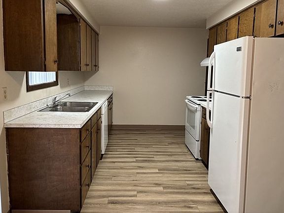 5th image of 3880 Auburn Rd NE #3902
