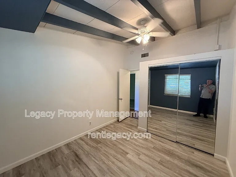 3844 Milton Way — Photo 20