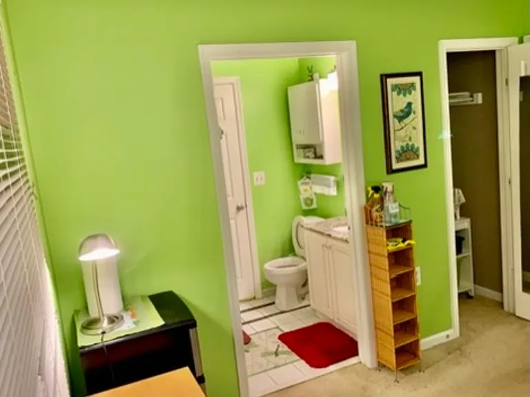 10009 Vanderbilt Cir #5 — Photo 7