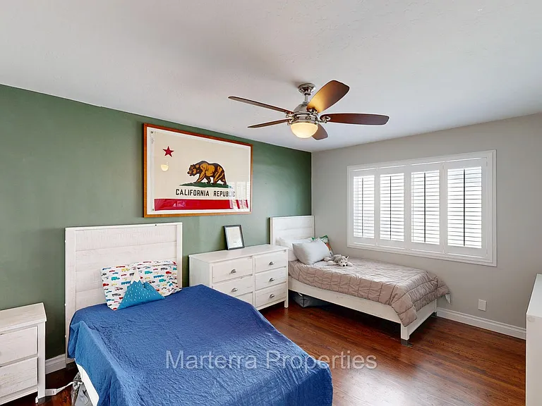 2342 Fordham Dr — Photo 32