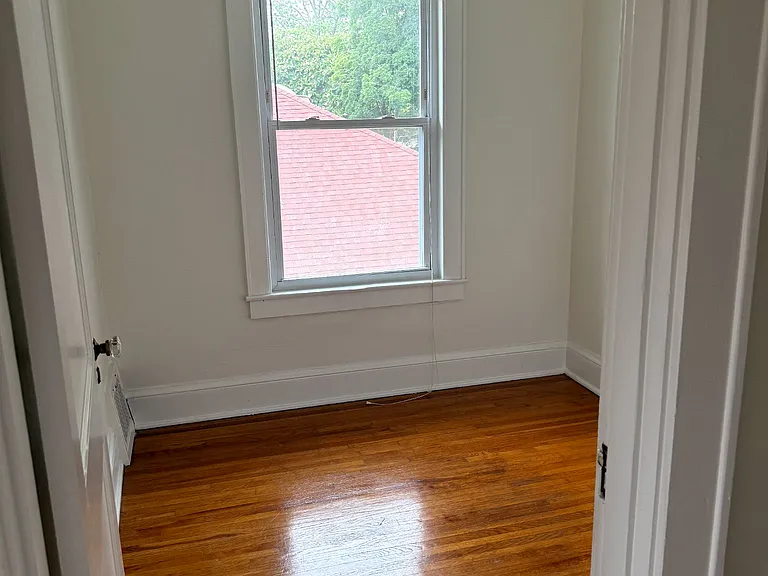 2117 Fairmont Blvd NE — Photo 13