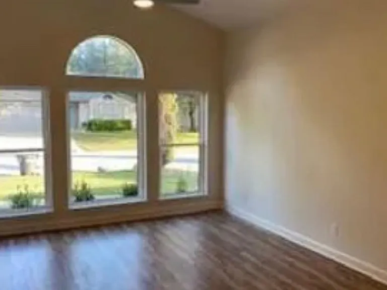3713 Chaddybrook Ln — Photo 3