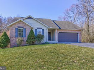 148 S Ridge Rd, Spring Grove, PA 17362