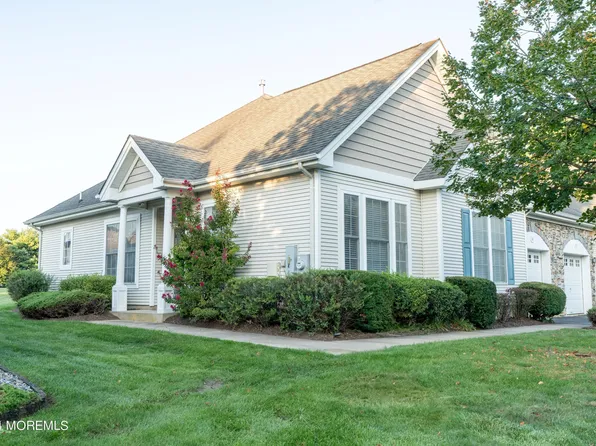 41 Meadowlark Drive, Hamilton, NJ 08690