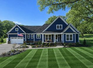 200 Hickory Hill Dr, Cottontown, TN 37048