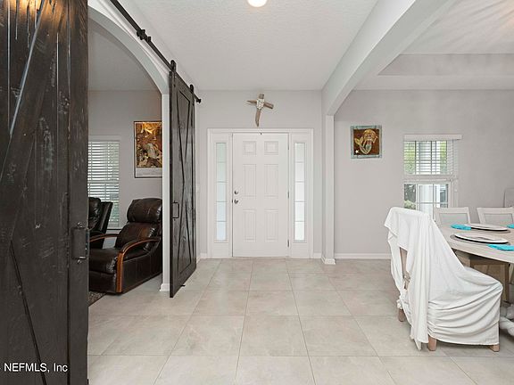 4th image of 2935 MANDARIN MEADOWS Drive N