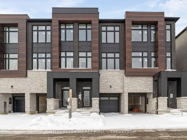 30 Radisson St, Vaughan, ON L4H 5G9