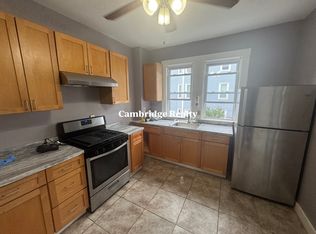 198 Sherman St #3T, Cambridge, MA 02140