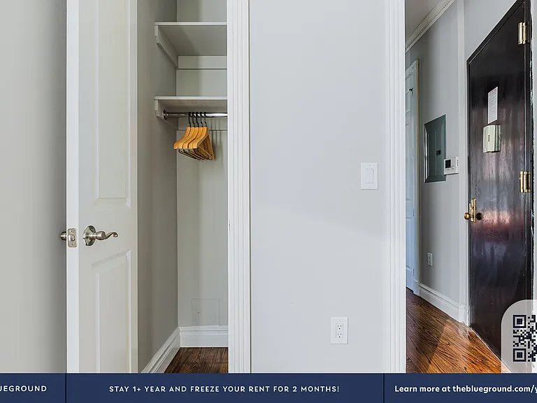 309 E 8th St #C3 — Photo 17