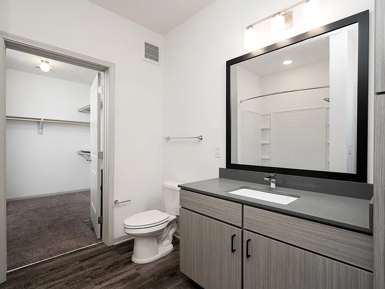 Thrive Luxury Apartments — Photo 72