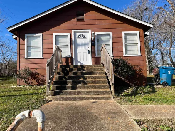 303 S Short St, Troup, TX 75789