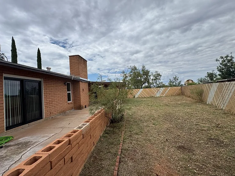 1281 N Catalina Dr — Photo 27