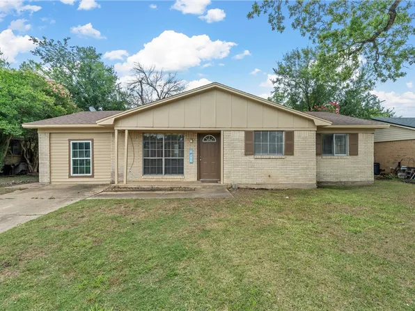 4317 Greenbriar Dr, Waco, TX 76705