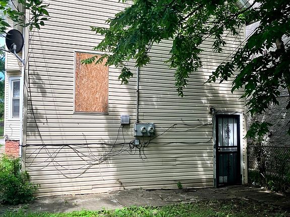 3rd image of 11035 S Edbrooke Ave