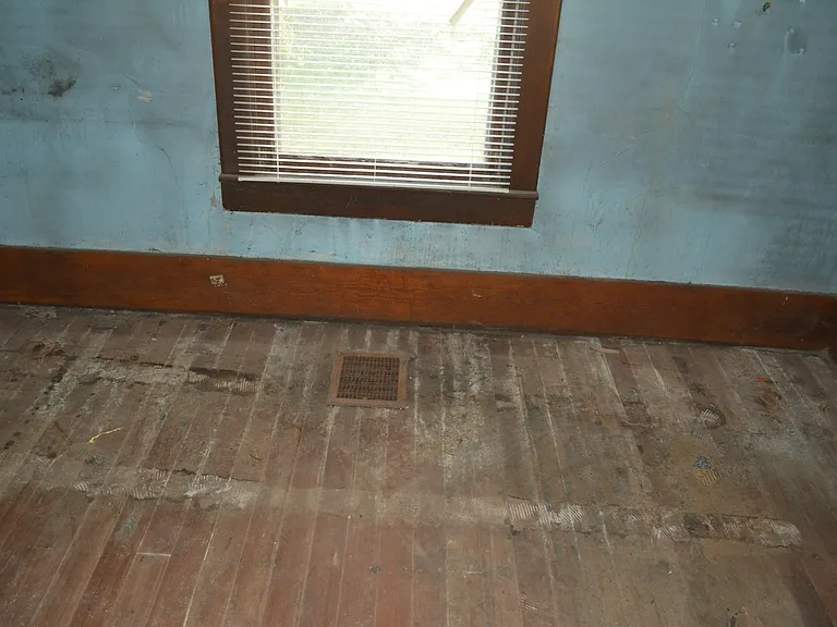 837 Kentucky Ave SW — Photo 6