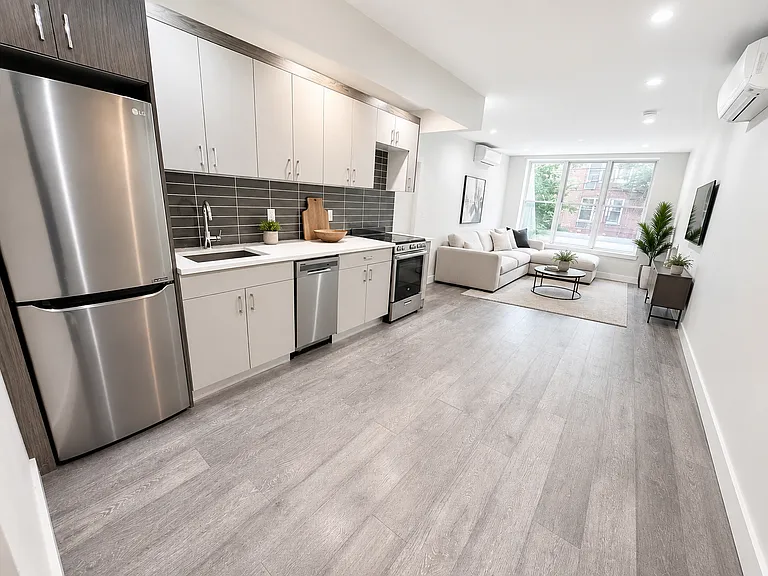 733 E 32nd St #2B — Photo 8