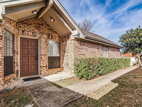 3rd image of 3804 Beaumont Ln