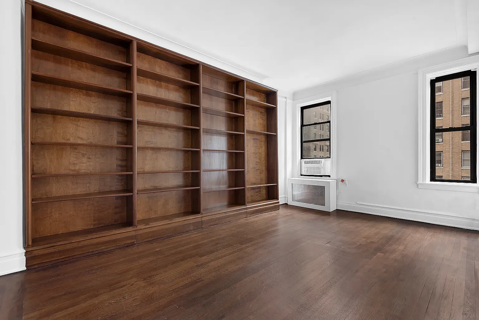 915 West End Avenue — Photo 1