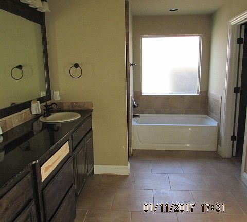 5th image of 2105 SW Edinburough Dr
