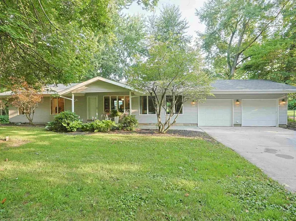 10272 Douglas Rd, Osceola, IN 46561