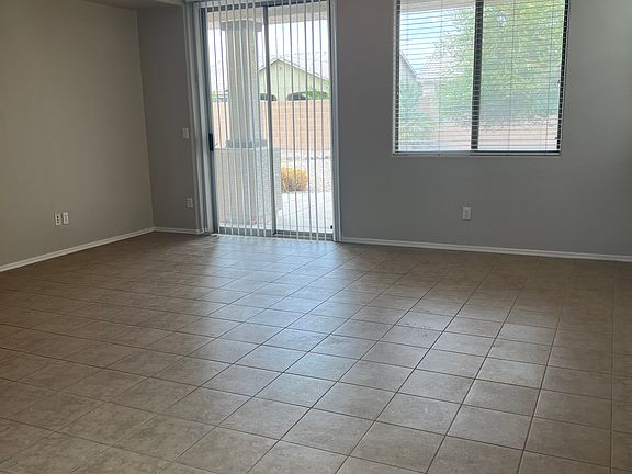 3rd image of 18167 N Arbor Dr