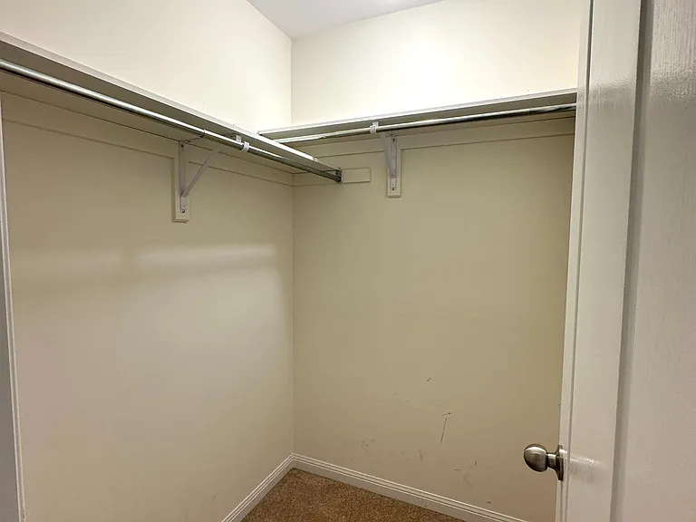 116 Hurst Dr — Photo 30