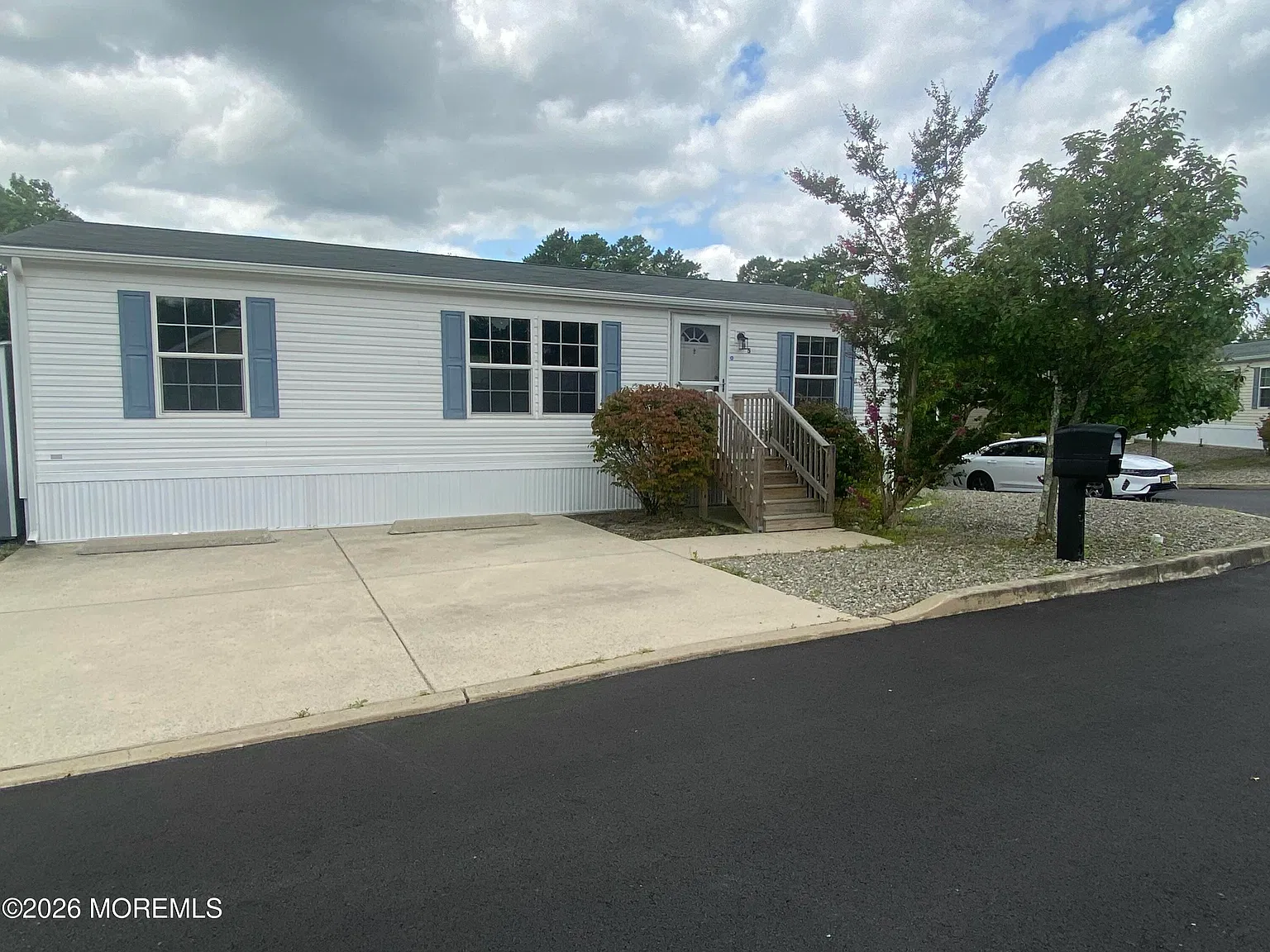 2 bed, $1,900 — Photo 2