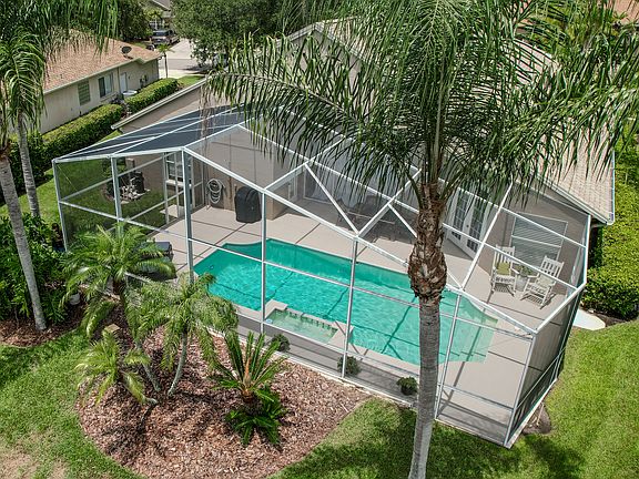 3rd image of 6126 Savoy Cir