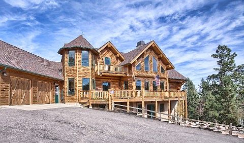 True custom log home
