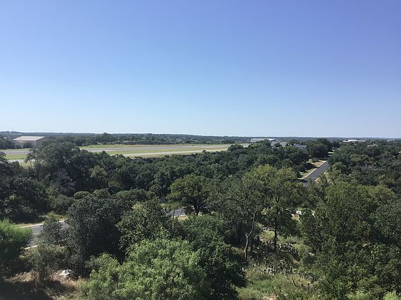 Rooftop deck view South