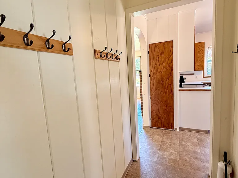 755 Walker Ave — Photo 19