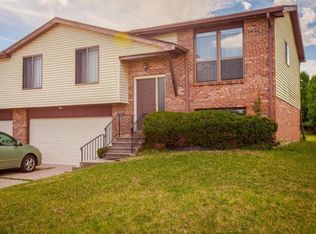 2453 N Knoll Dr, Dayton, OH 45431